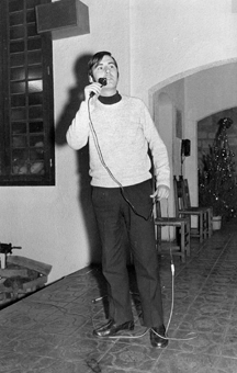 Anton Carrera diu els seus poemes