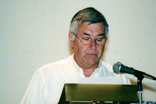 Anton Carrera diu els seus poemes