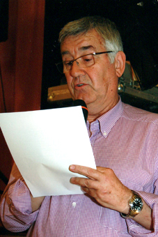 Anton Carrera diu els seus poemes